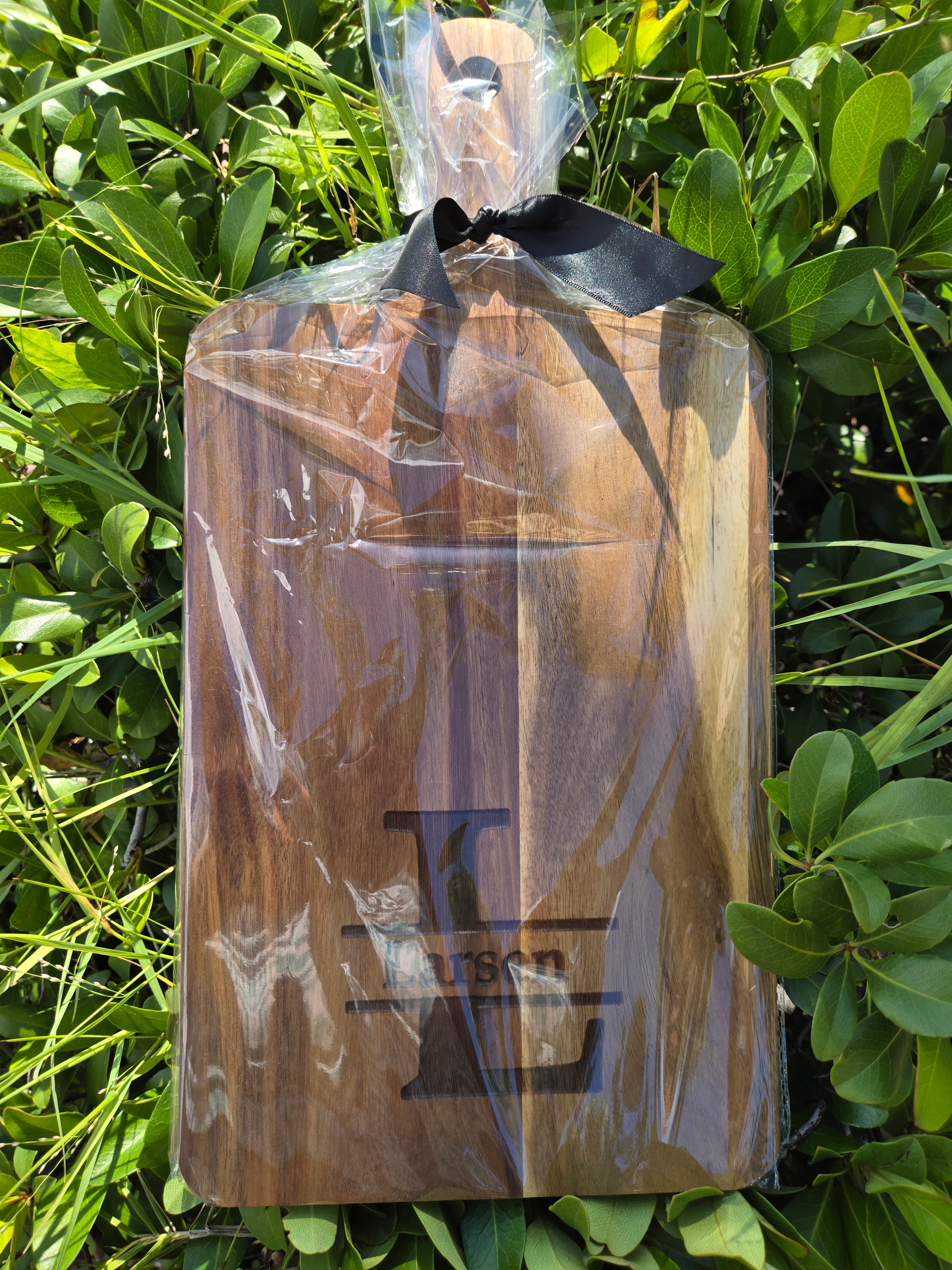 Make it unique, give the gift of a personalized charcuterie serving board.